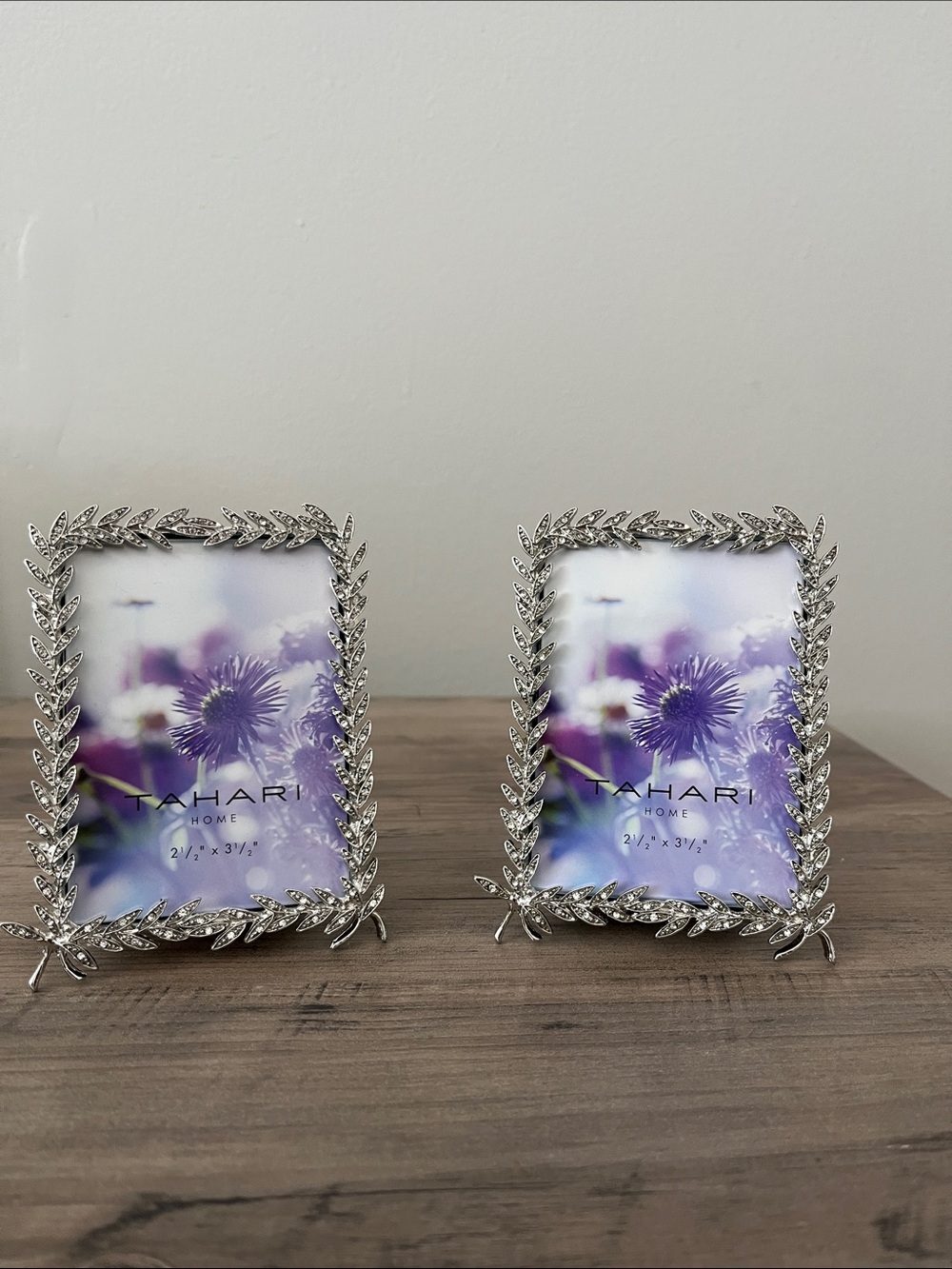 Tahari Silver Leaf Laurel Picture Frames Set